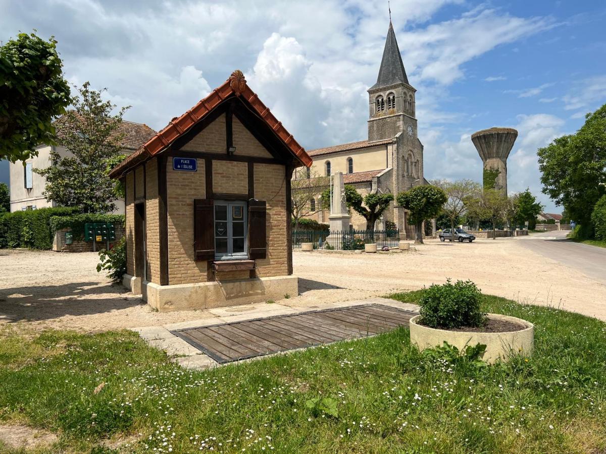 Gites De La Chapelle Gigny-sur-Saone Exterior foto